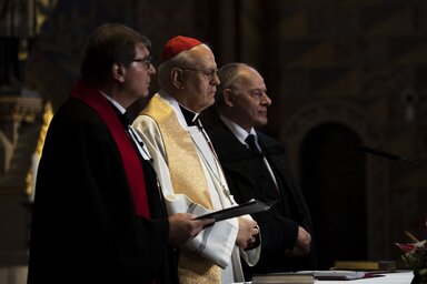 Fabiny Tamás, Erdő Péter és Bogárdi Szabó István (Fotó: MTI)