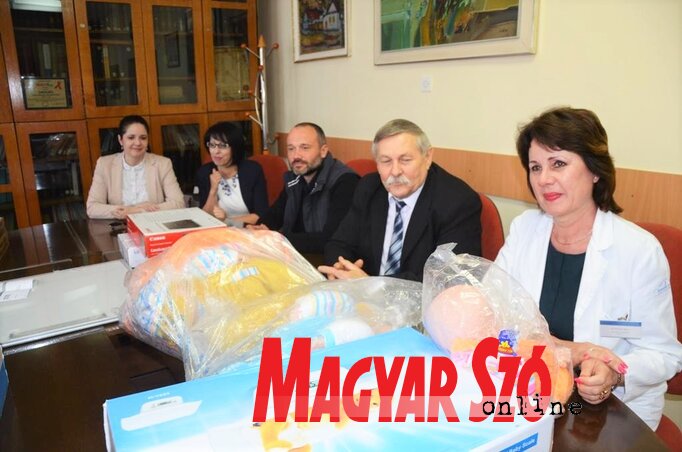 Az egészségház szakszolgálatainak munkájához járulnak hozzá a támogatásból vásárolt eszközök (Kazinczy Paszterkó Diana felvétele) Az egészségház szakszolgálatainak munkájához járulnak hozzá a támogatásból vásárolt eszközök (Kazinczy Paszterkó Diana felvétele)