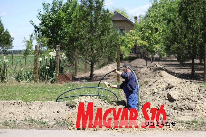 Folyamatban van a tanyák rákapcsolása a központi vízhálózatra (Fotó: Lakatos János)