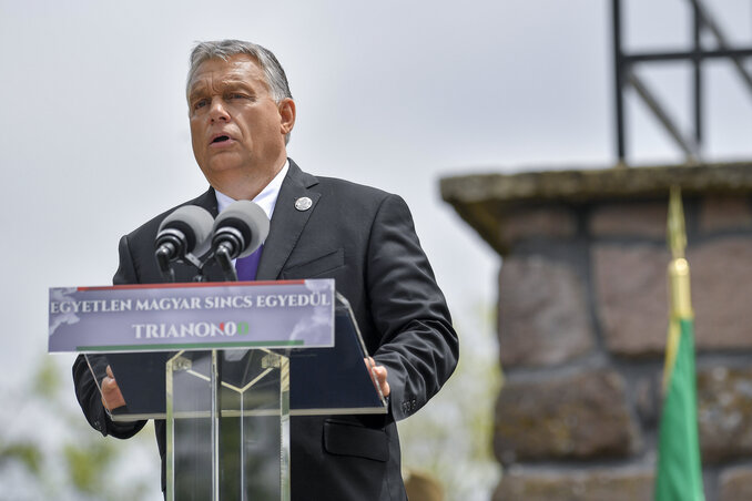 Orbán Viktor beszédében hangsúlyozta, csak az államnak van határa, a nemzetnek nincs (Fotó: MTI/Czeglédi Zsolt) Orbán Viktor beszédében hangsúlyozta, csak az államnak van határa, a nemzetnek nincs (Fotó: MTI/Czeglédi Zsolt)