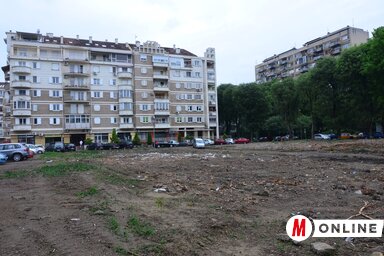 A szóban forgó, igen attraktív telken korábban az Albus szappangyár valamikori épülete volt, a romgyárat pár hónappal ezelőtt lebontott (Dávid Csilla felvétele)