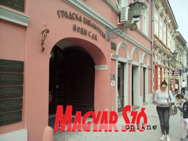 Megnyílt a Városi Könyvtár keretében működő Ifjúsági Digitális Központ (Szeli Balázs felvétele)