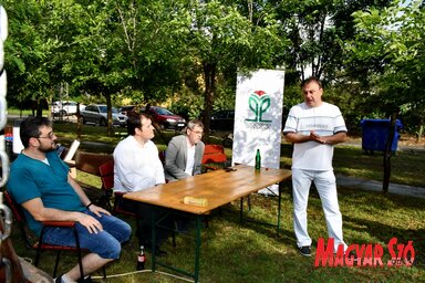 A Fehér Ferenc utcai fórum résztvevői (Puskás Károly felvétele)