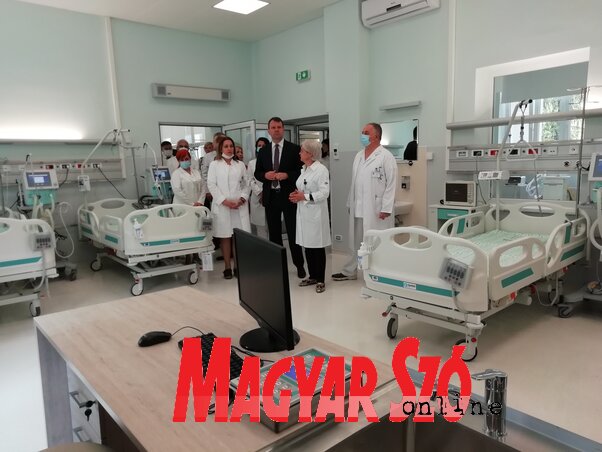 Igor Mirović megtekintette az újonnan felszerelt betegszobákat