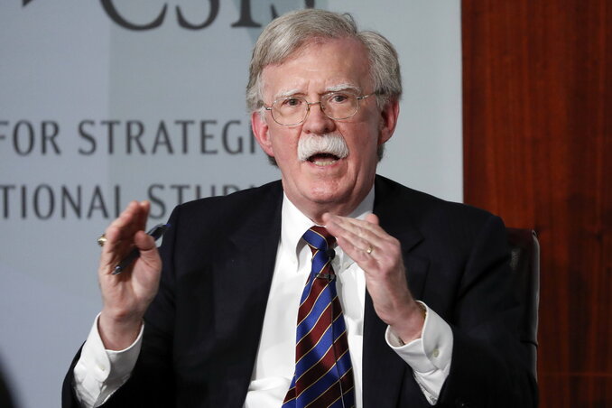 John Bolton: Bizonyos történelmi tények nehezen férnek az elnök fejébe (Fotó: AP via Beta)