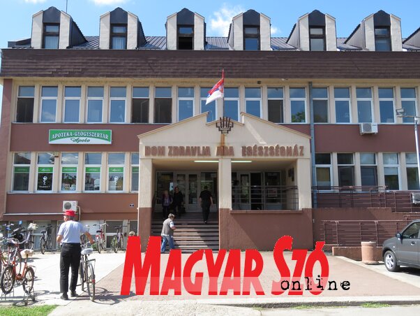 Őszre helyezik üzembe az új röntgengépet (Csincsik Zsolt felvétele) Őszre helyezik üzembe az új röntgengépet (Csincsik Zsolt felvétele)