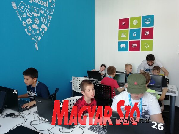 A Minecraft a gyerekek kedvence (Fotó: Szalma Brigitta) A Minecraft a gyerekek kedvence (Fotó: Szalma Brigitta)
