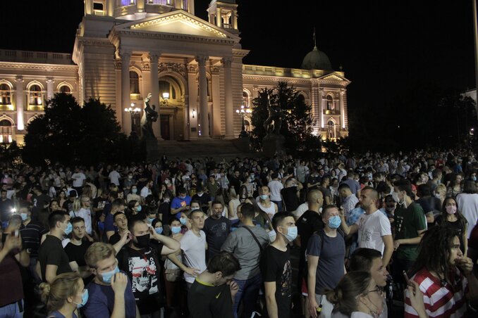 Az utcára vonult belgrádi egyetemisták (Fotó: Beta)