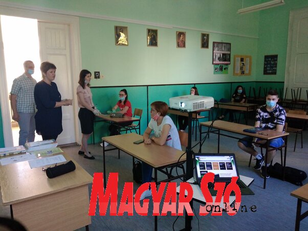 Magyarkanizsán kilenc középiskolás vesz részt a képzésen (Fotó: Jenei Klementina)