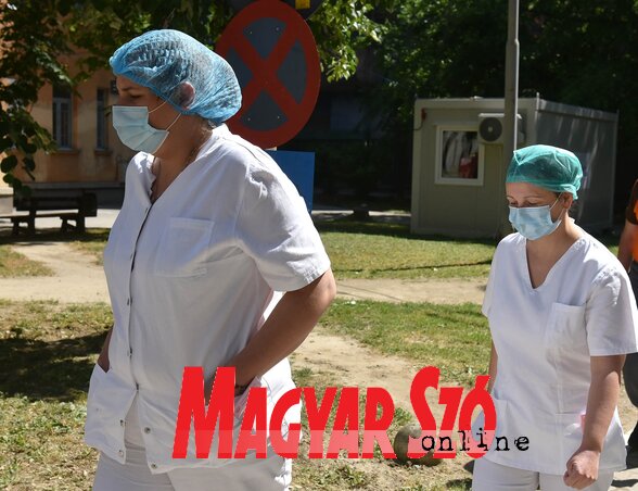 Zlatibor Lončar: Akármennyi egészségügyi dolgozó is betegszik meg, a rendszer egyszer sem maradt orvos, vagy nővér nélkül (Ótos András felvétele)