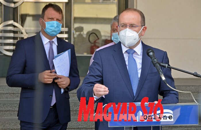 Igor Mirović és Zoran Gojković (Ótos András felvétele) Igor Mirović és Zoran Gojković (Ótos András felvétele)