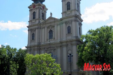 A templomban be kell tartani a legalább másfél méteres egymás közti távolságot (Fotó: Benedek Miklós)