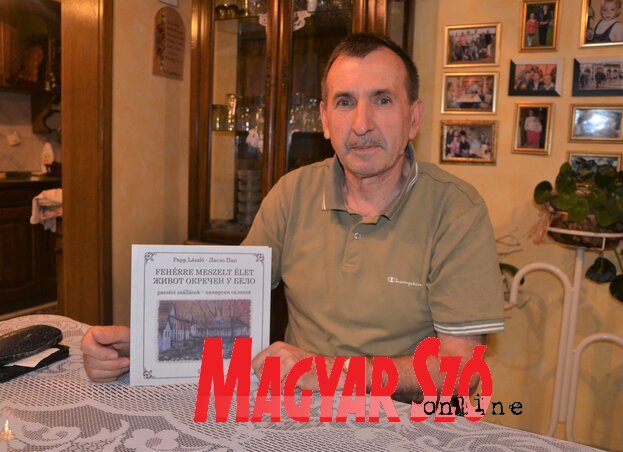 Papp László helytörténész most megjelent legújabb könyvével (Kazinczy Paszterkó Diana felvétele) Papp László helytörténész most megjelent legújabb könyvével (Kazinczy Paszterkó Diana felvétele)