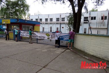 A tiltakozás folytatódik (Kecskés István felvétele)