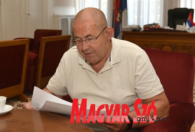 Pásztor István: Az a feladatunk, hogy érvényt szerezzünk mindannak, amire az emberektől a bizalmat kértük. Kapcsolatokat építve, nem pedig rombolva (Ótos András felvétele) Pásztor István: Az a feladatunk, hogy érvényt szerezzünk mindannak, amire az emberektől a bizalmat kértük. Kapcsolatokat építve, nem pedig rombolva (Ótos András felvétele)