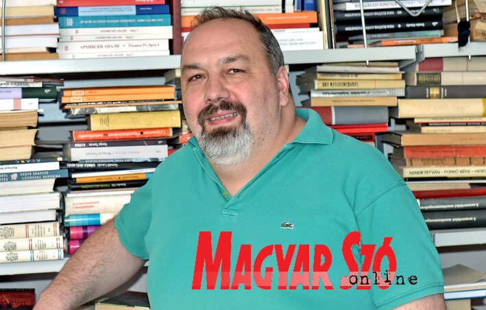 Dr. Mészáros Zoltán, a Szabadkai Történelmi Levéltár főlevéltárosa (Gergely Árpád felvétele) Dr. Mészáros Zoltán, a Szabadkai Történelmi Levéltár főlevéltárosa (Gergely Árpád felvétele)