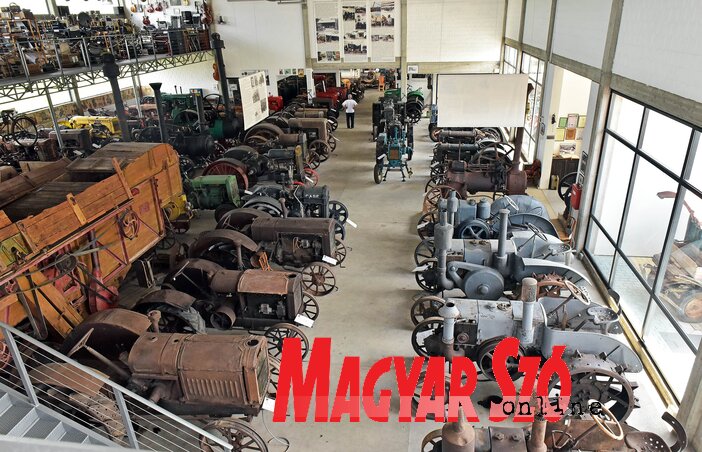 A Žeravica múzeum csarnoka 1000 négyzetméterének minden zugába került egy régi mezőgép (Gergely Árpád felvétele)