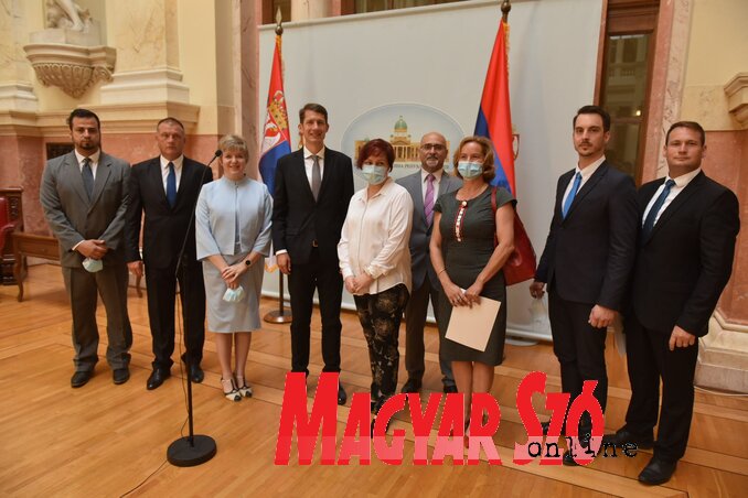 A június 21-i választásokon történelmi sikert ért el a Vajdasági Magyar Szövetség, hiszen 9 képviselővel vesznek részt az ország legmagasabb szintű törvényhozó szervének munkájában (Fotó: Ótos András)