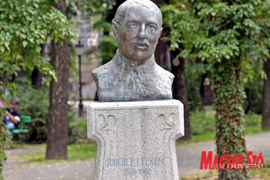 Raichle J. Ferenc mellszobra (Fotó: Gergely Árpád)
