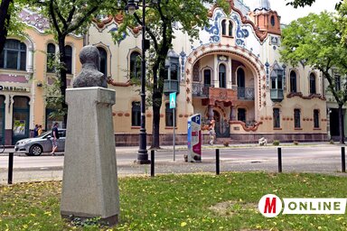 Raichle Ferenc szobra a róla elnevezett parkban