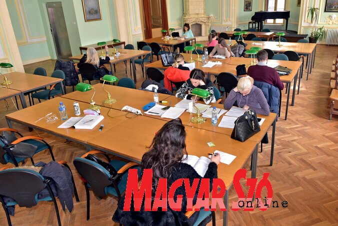 A könyvtár olvasóterme ma már zárva van az olvasók előtt (Gergely Árpád archív felvétele) A könyvtár olvasóterme ma már zárva van az olvasók előtt (Gergely Árpád archív felvétele)