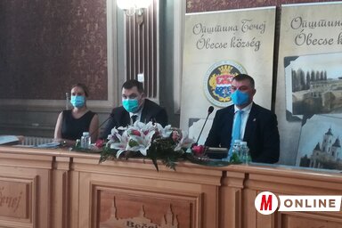 Az óbecsei községi képviselő-testület elnökévé Kiss Igor (VMSZ) választották (Fehér Rózsa felvétele)