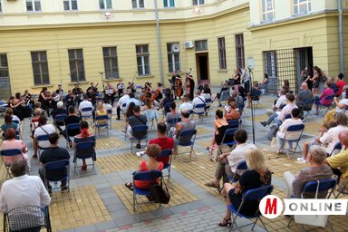 Kicsinek bizonyult a múzeum átriuma (Kecskés István felvétele)