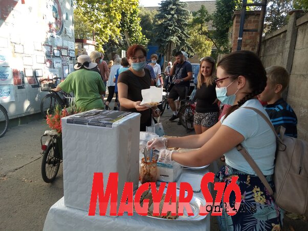 A legjobban a palacsinta fogyott (Fehér Rózsa felvétele)