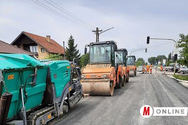 Elvonultak a nehéz gépek, átadták a forgalomnak az utat (Góbor Béla felvétele)