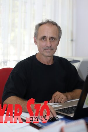 Kanyó István, a Nikola Đurković Általános Iskola igazgatója (Lakatos János felvétele) Kanyó István, a Nikola Đurković Általános Iskola igazgatója (Lakatos János felvétele)
