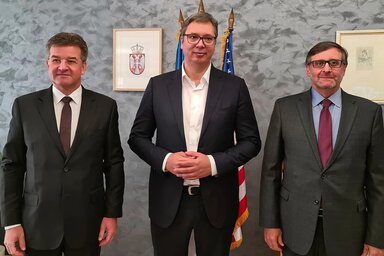 Aleksandar Vučić Miroslav Lajčák és Matthew Palmer társaságában (Fotó: instagram)