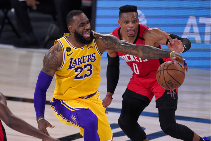 Westbrookéknak most már sorozatban három győzelemre lenne szükségük Jamesék ellen… (Fotó: Beta/AP) Westbrookéknak most már sorozatban három győzelemre lenne szükségük Jamesék ellen… (Fotó: Beta/AP)
