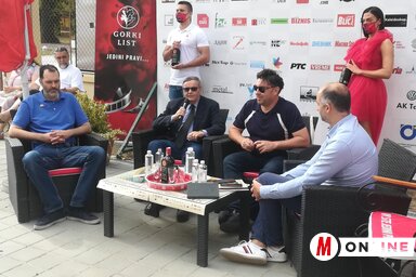 Ilija Tatić, Radoslav Zelenović, Miroslav Mogorović igazgatók és Ivan Aranđelović, a sajtótájékoztatók moderátora (Lukács Melinda felvétele)