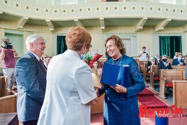 Az elismerést Czegledi Rudolftól és Rácz Szabó Mártától vehette át (Fotó: Herédi Krisztián)