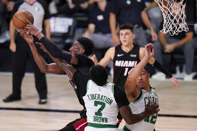 Bam Adebayo minden labdáért megküzdött a palánk alatt (Fotó: Beta/AP)