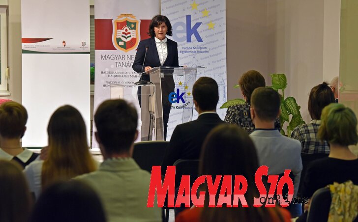 Snejder-Sára Ildikó: Nem is olyan rég még elképzelhetetlennek tűnt, hogy egy ilyen színvonalas, ekkora kapacitással bíró szakkollégium létezzen Újvidéken (Ótos András felvétele) Snejder-Sára Ildikó: Nem is olyan rég még elképzelhetetlennek tűnt, hogy egy ilyen színvonalas, ekkora kapacitással bíró szakkollégium létezzen Újvidéken (Ótos András felvétele)