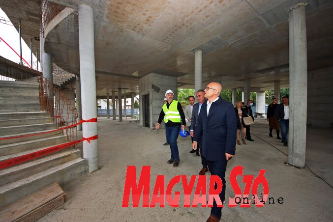 Jó ütemben halad az adicei egészségház építése (Ótos András felvétele)