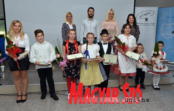 A díjazottak és a zsűri