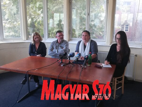 Mezei Kinga, László Sándor, Körmöci Petronella és Brestyánszki Boros Rozália (Fotó: Lukács Melinda) Mezei Kinga, László Sándor, Körmöci Petronella és Brestyánszki Boros Rozália (Fotó: Lukács Melinda)