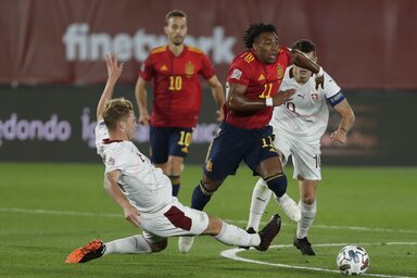 Adama Traoréval nem igazán tudtak mit kezdeni a svájciak (Fotó: Beta/AP)