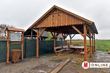 A fedett épület esős időben jó szolgálatot tehet (Fotó: Gergely Árpád)