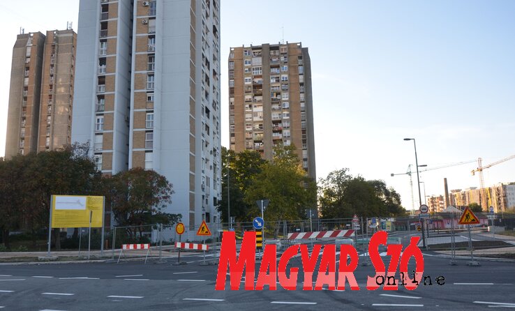 A Marko Miljanov utca rekonstrukciója a vége felé közeledik, hamarosan azonban valószínűleg már nem erre fogunk járni a Nagybani piacra (Dávid Csilla felvétele)