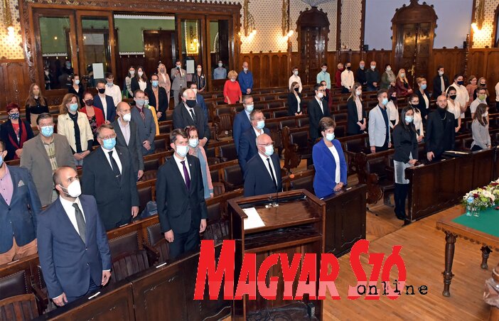 Megtelt a szabadkai Városháza díszterme (Fotó: Gergely Árpád) Megtelt a szabadkai Városháza díszterme (Fotó: Gergely Árpád)