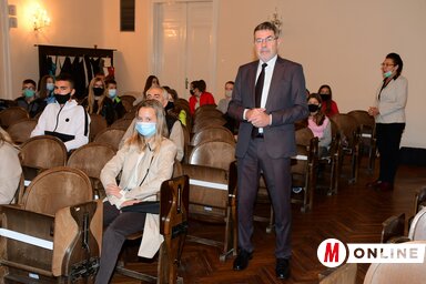 A városháza dísztermében is jártak a diákok (Puskás Károly felvétele)