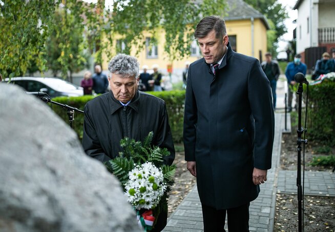 Átadták a magyaralmási Trianon-emlékhelyet (Fotó: MTI/Mohai Balázs)