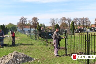Jelenleg is folynak a munkálatok a Keleti temetőnél (Kiss Zoltán felvétele)