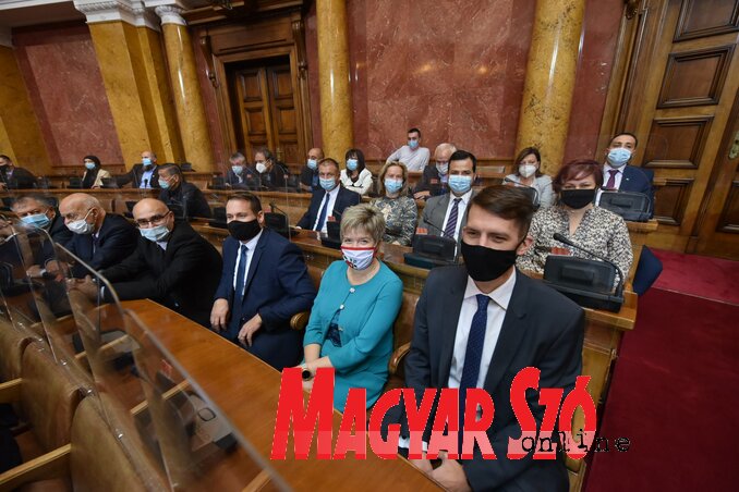 A VMSZ köztársasági képviselői (Ótos András felvétele) A VMSZ köztársasági képviselői (Ótos András felvétele)