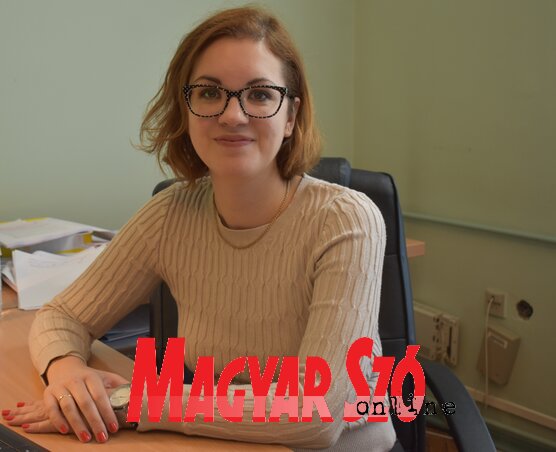 Góli Csilla: A városnak csak ötven százalékát fedi a csatornahálózat (Fotó: Patyi Szilárd) Góli Csilla: A városnak csak ötven százalékát fedi a csatornahálózat (Fotó: Patyi Szilárd)