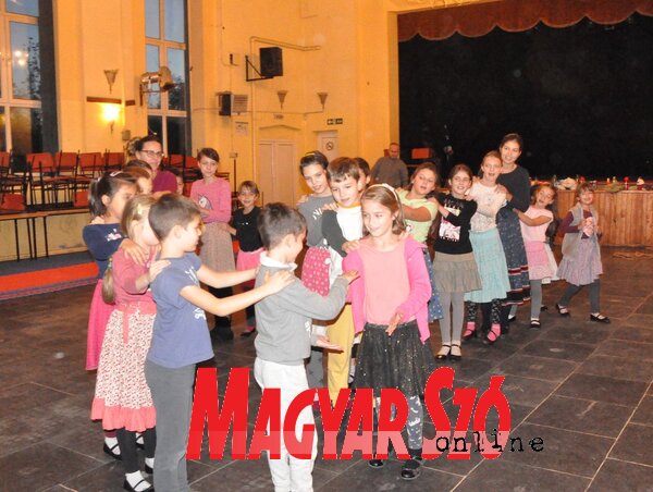 Próba a Petőfi nagytermében (Fotó: Komáromi Dóra)