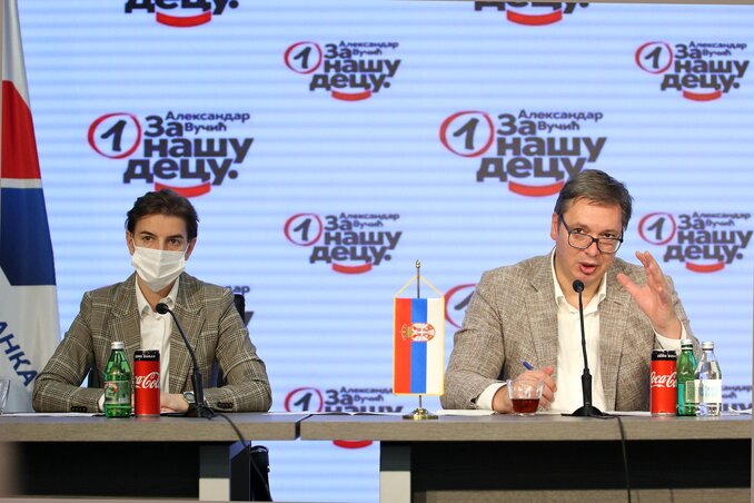 Ana Brnabić és Aleksandar Vučić a vasárnapi sajtótájékoztatón (Fotó: Beta) Ana Brnabić és Aleksandar Vučić a vasárnapi sajtótájékoztatón (Fotó: Beta)